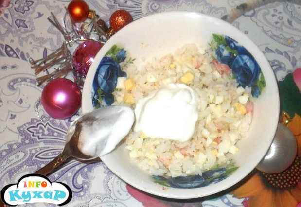 Рисовий салат з креветками