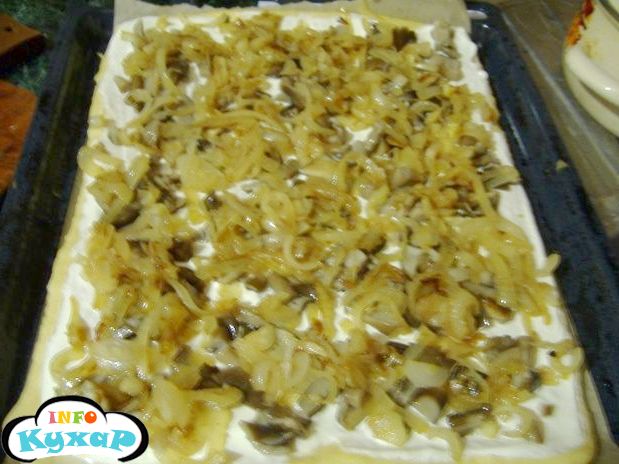 Пиріг з грибами і картоплею