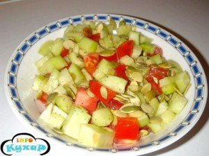 Салат з гарбузовим насінням